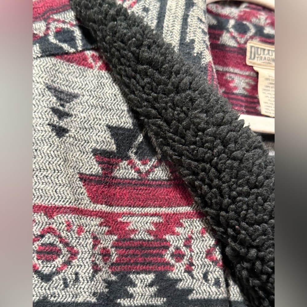 Duluth Trading Co Aztec Southwestern Quilted Lined Sherpa Collar Size L - Picture 4 of 9